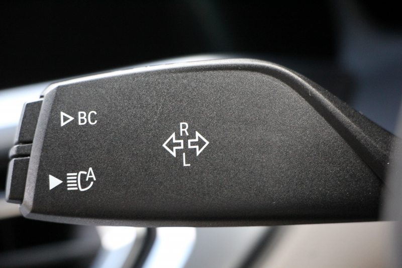 BMW 3シリーズ 320d Xdrive ﾂｰﾘﾝｸﾞMｽﾎﾟｰﾂ ﾃﾞﾋﾞｭｰ&ｲﾉﾍﾞｰｼｮﾝ&ｺﾝﾌｫｰﾄP  individualｶﾗｰ ﾚｰｻﾞｰﾗｲﾄ ﾋｰﾀｰ付ｵｲｽﾀｰﾚｻﾞｰ HUD ｼﾞｪｽﾁｬｰｺﾝﾄﾛｰﾙ ｱｯﾌﾟﾙｶｰﾌﾟﾚｲ BMWﾗｲﾌﾞｺｯｸﾋﾟｯﾄﾞﾜｲﾔﾚｽ充電 電動ﾄﾗﾝｸ 追従ACC ｽﾃｱﾘﾝｸﾞｻﾎﾟｰﾄ 2年保証