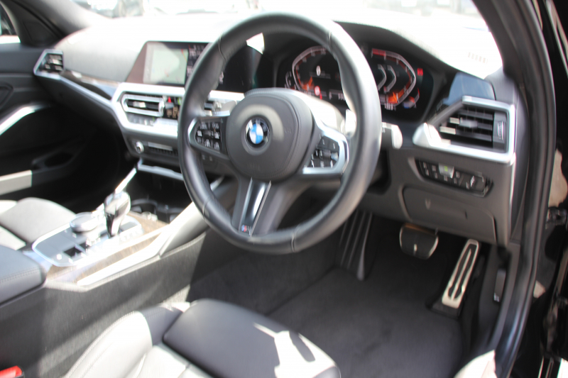 BMW 3シリーズ 330i Mｽﾎﾟｰﾂ ﾊｲﾗｲﾝ ｺﾝﾌｫｰﾄP 高出力 258馬力 ﾋｰﾀｰ黒革 追従ACC ｽﾃｱﾘﾝｸﾞｻﾎﾟｰﾄ ﾌﾙｾｸﾞTV 360度ｶﾒﾗ Pｱｼｽﾄﾌﾟﾗｽ 19AW LEDﾍｯﾄﾞﾗｲﾄ Mｽﾎﾟｰﾂﾌﾞﾚｰｷ ﾀｯﾁ画面HDDﾅﾋﾞｱｯﾌﾟﾙｶｰﾌﾟﾚｲ Hifiｽﾋﾟｰｶｰ 電動ﾄﾗﾝｸ ﾜｲﾔﾚｽ充電 2年保証