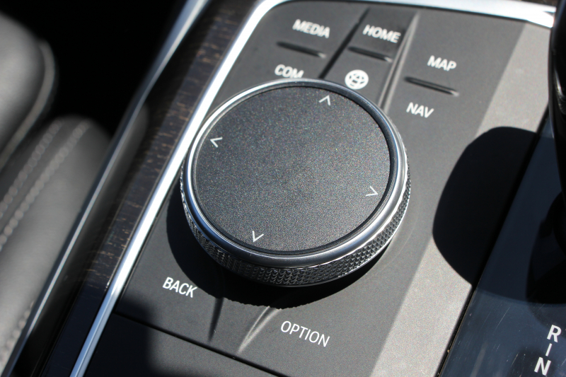 BMW 3シリーズ 330i Mｽﾎﾟｰﾂ ﾊｲﾗｲﾝ ｺﾝﾌｫｰﾄP 高出力 258馬力 ﾋｰﾀｰ黒革 追従ACC ｽﾃｱﾘﾝｸﾞｻﾎﾟｰﾄ ﾌﾙｾｸﾞTV 360度ｶﾒﾗ Pｱｼｽﾄﾌﾟﾗｽ 19AW LEDﾍｯﾄﾞﾗｲﾄ Mｽﾎﾟｰﾂﾌﾞﾚｰｷ ﾀｯﾁ画面HDDﾅﾋﾞｱｯﾌﾟﾙｶｰﾌﾟﾚｲ Hifiｽﾋﾟｰｶｰ 電動ﾄﾗﾝｸ ﾜｲﾔﾚｽ充電 2年保証