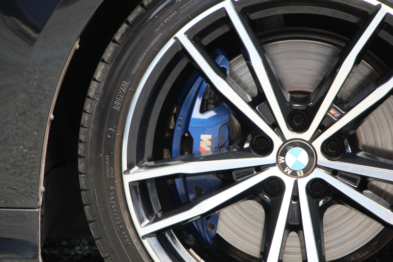 BMW 3シリーズ 330i Mｽﾎﾟｰﾂ ﾊｲﾗｲﾝ ｺﾝﾌｫｰﾄP 高出力 258馬力 ﾋｰﾀｰ黒革 追従ACC ｽﾃｱﾘﾝｸﾞｻﾎﾟｰﾄ ﾌﾙｾｸﾞTV 360度ｶﾒﾗ Pｱｼｽﾄﾌﾟﾗｽ 19AW LEDﾍｯﾄﾞﾗｲﾄ Mｽﾎﾟｰﾂﾌﾞﾚｰｷ ﾀｯﾁ画面HDDﾅﾋﾞｱｯﾌﾟﾙｶｰﾌﾟﾚｲ Hifiｽﾋﾟｰｶｰ 電動ﾄﾗﾝｸ ﾜｲﾔﾚｽ充電 2年保証