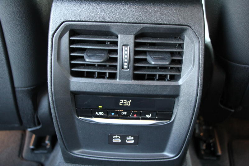 BMW 3シリーズ M340i Xdrive ﾂｰﾘﾝｸﾞｲﾉﾍﾞｰｼｮﾝP 4WD 直6ﾀｰﾎﾞ387馬力 ﾋｰﾀｰ黒革 ﾚｰｻﾞｰﾗｲﾄ HUD ｼﾞｪｽﾁｬｰC ﾊｰﾏﾝｶｰﾄﾞﾝ ｱﾀﾞﾌﾟﾃｨﾌﾞMｻｽ 専用ﾃﾞﾌ 19AW Mｽﾎﾟｰﾂﾌﾞﾚｰｷ BMWﾗｲﾌﾞｺｯｸﾋﾟｯﾄﾞﾊﾟｰｷﾝｸﾞｱｼｽﾄﾌﾟﾗｽ 360度ｶﾒﾗ 2年保証