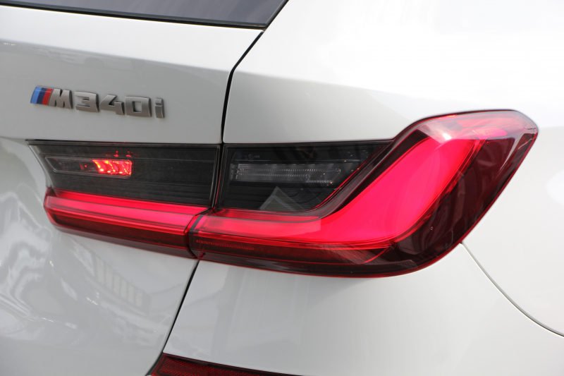 BMW 3シリーズ M340i Xdrive ﾂｰﾘﾝｸﾞｲﾉﾍﾞｰｼｮﾝP 4WD 直6ﾀｰﾎﾞ387馬力 ﾋｰﾀｰ黒革 ﾚｰｻﾞｰﾗｲﾄ HUD ｼﾞｪｽﾁｬｰC ﾊｰﾏﾝｶｰﾄﾞﾝ ｱﾀﾞﾌﾟﾃｨﾌﾞMｻｽ 専用ﾃﾞﾌ 19AW Mｽﾎﾟｰﾂﾌﾞﾚｰｷ BMWﾗｲﾌﾞｺｯｸﾋﾟｯﾄﾞﾊﾟｰｷﾝｸﾞｱｼｽﾄﾌﾟﾗｽ 360度ｶﾒﾗ 2年保証