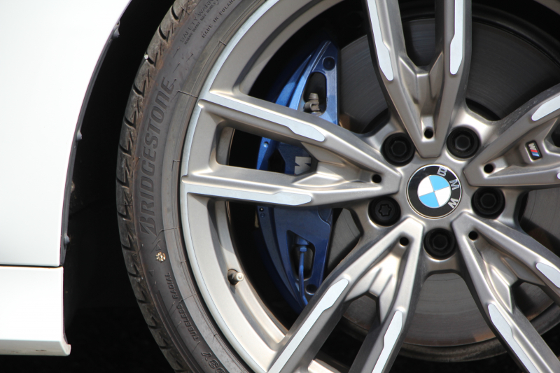 BMW 3シリーズ M340i Xdrive ﾂｰﾘﾝｸﾞｲﾉﾍﾞｰｼｮﾝP 4WD 直6ﾀｰﾎﾞ387馬力 ﾋｰﾀｰ黒革 ﾚｰｻﾞｰﾗｲﾄ HUD ｼﾞｪｽﾁｬｰC ﾊｰﾏﾝｶｰﾄﾞﾝ ｱﾀﾞﾌﾟﾃｨﾌﾞMｻｽ 専用ﾃﾞﾌ 19AW Mｽﾎﾟｰﾂﾌﾞﾚｰｷ BMWﾗｲﾌﾞｺｯｸﾋﾟｯﾄﾞﾊﾟｰｷﾝｸﾞｱｼｽﾄﾌﾟﾗｽ 360度ｶﾒﾗ 2年保証