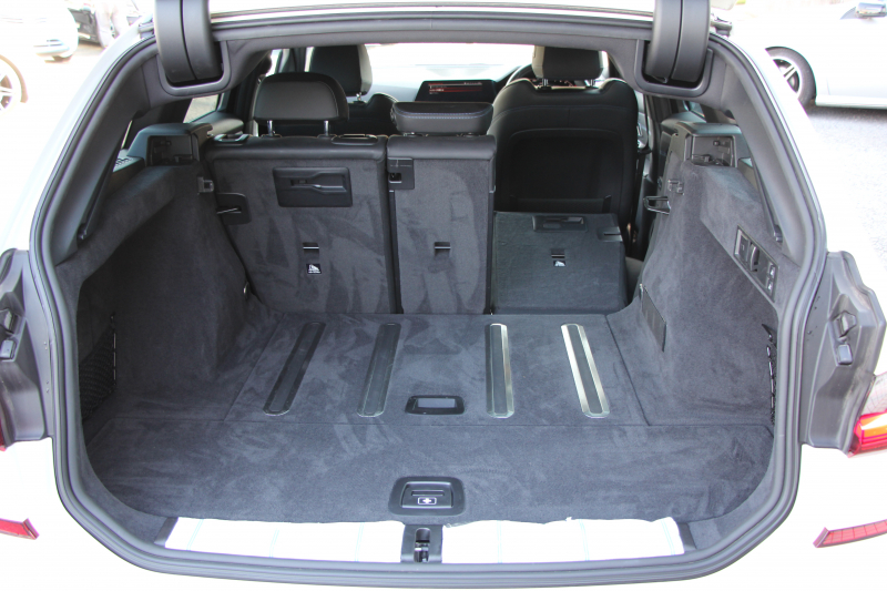 BMW 3シリーズ M340i Xdrive ﾂｰﾘﾝｸﾞｲﾉﾍﾞｰｼｮﾝP 4WD 直6ﾀｰﾎﾞ387馬力 ﾋｰﾀｰ黒革 ﾚｰｻﾞｰﾗｲﾄ HUD ｼﾞｪｽﾁｬｰC ﾊｰﾏﾝｶｰﾄﾞﾝ ｱﾀﾞﾌﾟﾃｨﾌﾞMｻｽ 専用ﾃﾞﾌ 19AW Mｽﾎﾟｰﾂﾌﾞﾚｰｷ BMWﾗｲﾌﾞｺｯｸﾋﾟｯﾄﾞﾊﾟｰｷﾝｸﾞｱｼｽﾄﾌﾟﾗｽ 360度ｶﾒﾗ 2年保証