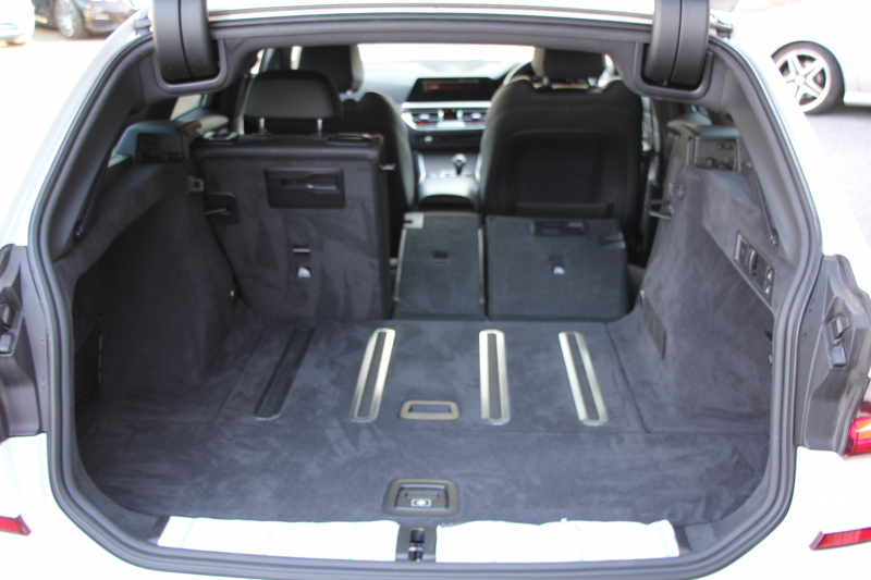 BMW 3シリーズ M340i Xdrive ﾂｰﾘﾝｸﾞｲﾉﾍﾞｰｼｮﾝP 4WD 直6ﾀｰﾎﾞ387馬力 ﾋｰﾀｰ黒革 ﾚｰｻﾞｰﾗｲﾄ HUD ｼﾞｪｽﾁｬｰC ﾊｰﾏﾝｶｰﾄﾞﾝ ｱﾀﾞﾌﾟﾃｨﾌﾞMｻｽ 専用ﾃﾞﾌ 19AW Mｽﾎﾟｰﾂﾌﾞﾚｰｷ BMWﾗｲﾌﾞｺｯｸﾋﾟｯﾄﾞﾊﾟｰｷﾝｸﾞｱｼｽﾄﾌﾟﾗｽ 360度ｶﾒﾗ 2年保証