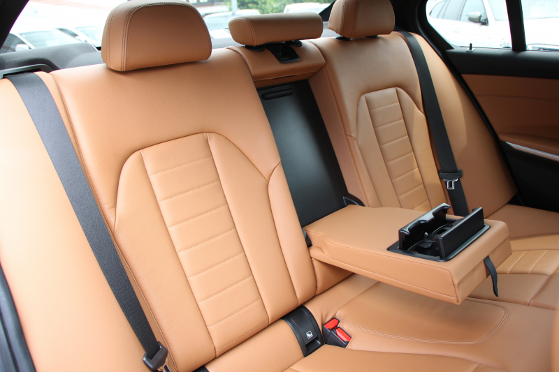 BMW 3シリーズ 320d Xdrive Mｽﾎﾟｰﾂ ﾊｲﾗｲﾝ&ｺﾝﾌｫｰﾄP 4WD ｺﾆｬｯｸﾚｻﾞｰ ｼｰﾄﾋｰﾀｰ ｵﾌﾟｼｮﾝ19AW Pｱｼｽﾄﾌﾟﾗｽ 360度ｶﾒﾗ BMWﾗｲﾌﾞｺｯｸﾋﾟｯﾄﾞﾀｯﾁ画面HDDﾅﾋﾞApplecarplay ﾜｲﾔﾚｽ充電 LEDﾍｯﾄﾞﾗｲﾄ ｵｰﾄﾊｲﾋﾞｰﾑ 追従ACC 電動ﾄﾗﾝｸ Hi-fiｽﾋﾟｰｶｰ 2年保証