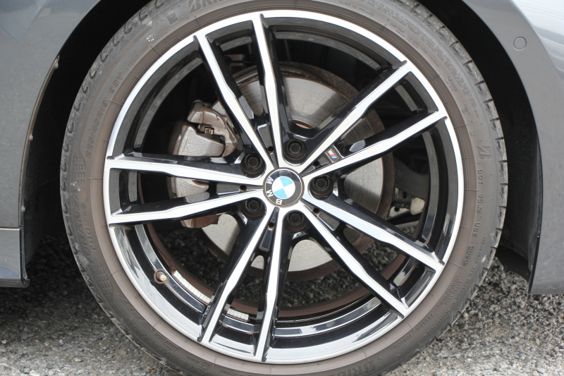 BMW 3シリーズ 320d Xdrive Mｽﾎﾟｰﾂ ﾊｲﾗｲﾝ&ｺﾝﾌｫｰﾄP 4WD ｺﾆｬｯｸﾚｻﾞｰ ｼｰﾄﾋｰﾀｰ ｵﾌﾟｼｮﾝ19AW Pｱｼｽﾄﾌﾟﾗｽ 360度ｶﾒﾗ BMWﾗｲﾌﾞｺｯｸﾋﾟｯﾄﾞﾀｯﾁ画面HDDﾅﾋﾞApplecarplay ﾜｲﾔﾚｽ充電 LEDﾍｯﾄﾞﾗｲﾄ ｵｰﾄﾊｲﾋﾞｰﾑ 追従ACC 電動ﾄﾗﾝｸ Hi-fiｽﾋﾟｰｶｰ 2年保証