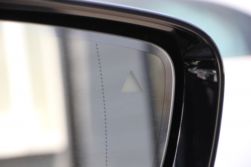 BMW 3シリーズ 330i Mｽﾎﾟｰﾂ ﾃﾞﾋﾞｭｰ&ｺﾝﾌｫｰﾄP ｻﾝﾙｰﾌ 258馬力 ﾋｰﾀｰ黒革 専用青ｽﾃｯﾁ 追従ACC ｽﾃｱｻﾎﾟｰﾄ ｵﾌﾟｼｮﾝ19AW Mｽﾎﾟｰﾂﾌﾞﾚｰｷ LEDﾍｯﾄﾞﾗｲﾄ ｵｰﾄﾊｲﾋﾞｰﾑ 360度ｶﾒﾗ 電動ﾄﾗﾝｸ Hi-fiｽﾋﾟｰｶｰ ﾗｲﾌﾞｺｯｸﾋﾟｯﾄﾞﾌﾞﾗｯｸｷﾄﾞﾆｰｸﾞﾘﾙ 2年保証