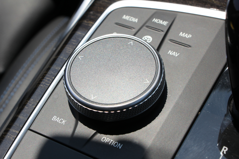 BMW 3シリーズ 330i Mｽﾎﾟｰﾂ ﾃﾞﾋﾞｭｰ&ｺﾝﾌｫｰﾄP ｻﾝﾙｰﾌ 258馬力 ﾋｰﾀｰ黒革 専用青ｽﾃｯﾁ 追従ACC ｽﾃｱｻﾎﾟｰﾄ ｵﾌﾟｼｮﾝ19AW Mｽﾎﾟｰﾂﾌﾞﾚｰｷ LEDﾍｯﾄﾞﾗｲﾄ ｵｰﾄﾊｲﾋﾞｰﾑ 360度ｶﾒﾗ 電動ﾄﾗﾝｸ Hi-fiｽﾋﾟｰｶｰ ﾗｲﾌﾞｺｯｸﾋﾟｯﾄﾞﾌﾞﾗｯｸｷﾄﾞﾆｰｸﾞﾘﾙ 2年保証