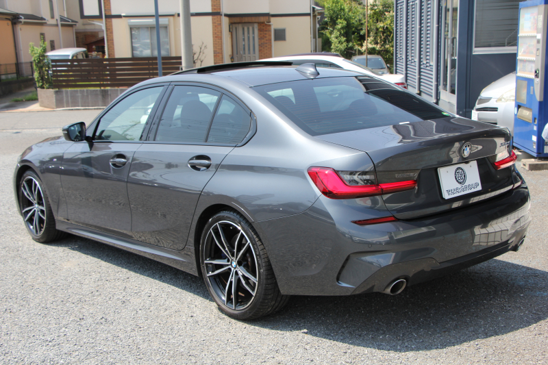 BMW 3シリーズ 330i Mｽﾎﾟｰﾂ ﾃﾞﾋﾞｭｰ&ｺﾝﾌｫｰﾄP ｻﾝﾙｰﾌ 258馬力 ﾋｰﾀｰ黒革 専用青ｽﾃｯﾁ 追従ACC ｽﾃｱｻﾎﾟｰﾄ ｵﾌﾟｼｮﾝ19AW Mｽﾎﾟｰﾂﾌﾞﾚｰｷ LEDﾍｯﾄﾞﾗｲﾄ ｵｰﾄﾊｲﾋﾞｰﾑ 360度ｶﾒﾗ 電動ﾄﾗﾝｸ Hi-fiｽﾋﾟｰｶｰ ﾗｲﾌﾞｺｯｸﾋﾟｯﾄﾞﾌﾞﾗｯｸｷﾄﾞﾆｰｸﾞﾘﾙ 2年保証