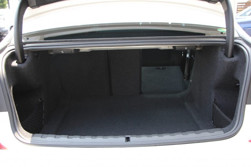 BMW 3シリーズ 320i Mｽﾎﾟｰﾂ ｺﾝﾌｫｰﾄP ｼｰﾄﾋｰﾀｰ 追従ACC ｽﾃｱﾘﾝｸﾞｻﾎﾟｰﾄ BMWﾗｲﾌﾞｺｯｸﾋﾟｯﾄﾞLEDﾍｯﾄﾞﾗｲﾄ ｵｰﾄﾊｲﾋﾞｰﾑ ﾜｲﾔﾚｽ充電 ｱﾝﾋﾞｴﾝﾄﾗｲﾄ ﾊｰﾌﾚｻﾞｰ 電動ﾄﾗﾝｸ 3ｿﾞｰﾝｴｱｺﾝ ｱｯﾌﾟﾙｶｰﾌﾟﾚｲ ﾀｯﾁ画面HDDﾅﾋﾞ2年保証