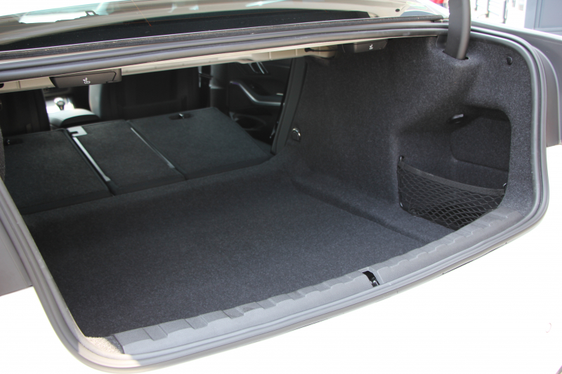 BMW 3シリーズ 320i Mｽﾎﾟｰﾂ ｺﾝﾌｫｰﾄP ｼｰﾄﾋｰﾀｰ 追従ACC ｽﾃｱﾘﾝｸﾞｻﾎﾟｰﾄ BMWﾗｲﾌﾞｺｯｸﾋﾟｯﾄﾞLEDﾍｯﾄﾞﾗｲﾄ ｵｰﾄﾊｲﾋﾞｰﾑ ﾜｲﾔﾚｽ充電 ｱﾝﾋﾞｴﾝﾄﾗｲﾄ ﾊｰﾌﾚｻﾞｰ 電動ﾄﾗﾝｸ 3ｿﾞｰﾝｴｱｺﾝ ｱｯﾌﾟﾙｶｰﾌﾟﾚｲ ﾀｯﾁ画面HDDﾅﾋﾞ2年保証