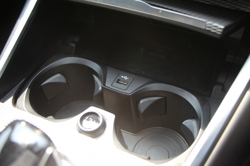 BMW 3シリーズ 320i Mｽﾎﾟｰﾂ ｺﾝﾌｫｰﾄP ｼｰﾄﾋｰﾀｰ 追従ACC ｽﾃｱﾘﾝｸﾞｻﾎﾟｰﾄ BMWﾗｲﾌﾞｺｯｸﾋﾟｯﾄﾞLEDﾍｯﾄﾞﾗｲﾄ ｵｰﾄﾊｲﾋﾞｰﾑ ﾜｲﾔﾚｽ充電 ｱﾝﾋﾞｴﾝﾄﾗｲﾄ ﾊｰﾌﾚｻﾞｰ 電動ﾄﾗﾝｸ 3ｿﾞｰﾝｴｱｺﾝ ｱｯﾌﾟﾙｶｰﾌﾟﾚｲ ﾀｯﾁ画面HDDﾅﾋﾞ2年保証