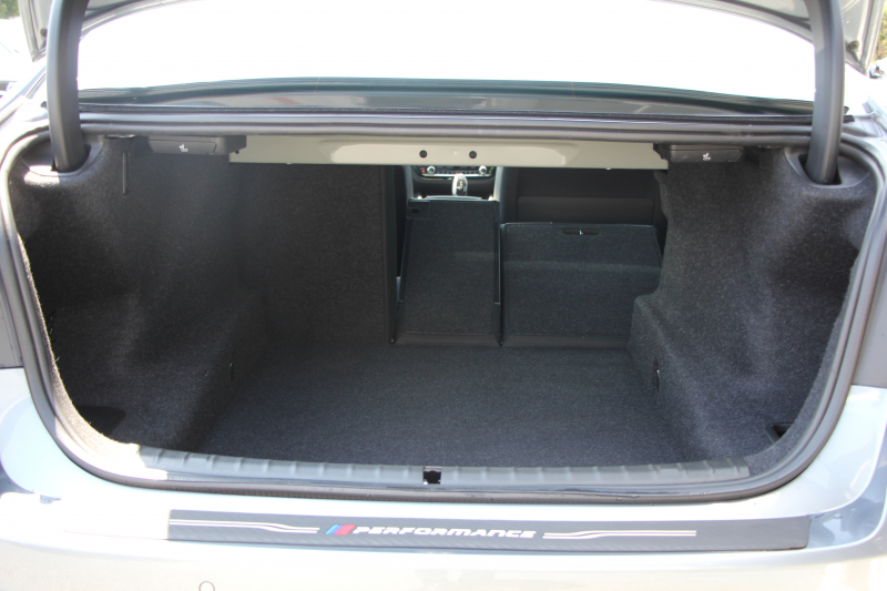 BMW 5シリーズ 530i Mｽﾎﾟｰﾂ ｺﾝﾌｫｰﾄP 高出力 252馬力 全席ﾋｰﾀｰ黒革 HUD ｿﾌﾄｸﾛｰｽﾞﾄﾞｱ ｺﾝﾌｫｰﾄｼｰﾄ&ﾍﾞﾝﾁﾚｰｼｮﾝ&ﾏｯｻｰｼﾞ追従ACC ｽﾃｱﾘﾝｸﾞｻﾎﾟｰﾄ LEDﾍｯﾄﾞﾗｲﾄ ﾀｯﾁ画面HDDﾅﾋﾞTV 360度ｶﾒﾗ Pｱｼｽﾄﾌﾟﾗｽ 電動ﾄﾗﾝｸ 2年保証