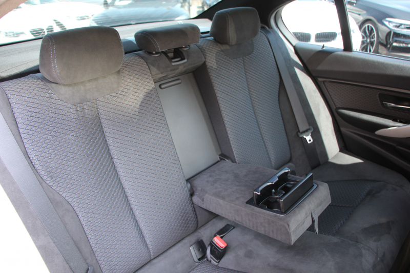 BMW 3シリーズ 320i Mｽﾎﾟｰﾂ 前期最終 追従ACC ETC2.0 衝突軽減ﾌﾞﾚｰｷ 車線逸脱警告 歩行者警告 ﾌﾙｾｸﾞTV ﾀｯﾁﾊﾟｯﾄﾞ対応HDDﾅﾋﾞ専用ｴｱﾛ 18AW ｽﾏｰﾄｷｰ Bluetooth接続 ﾊﾟﾄﾞﾙｼﾌﾄ LEDﾘﾝｸﾞｷｾﾉﾝ 2年保証