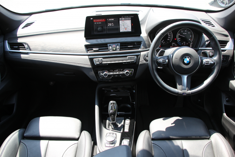 BMW X1 Xdrive18d Mｽﾎﾟｰﾂ ﾊｲﾗｲﾝ ｺﾝﾌｫｰﾄP 後期 ﾌｪｲｽﾘﾌﾄ後 ﾋｰﾀｰ黒革 電動ｼｰﾄ LEDﾍｯﾄﾞﾗｲﾄ 追従ACC 変更後ﾀｯﾁﾊﾟﾈﾙ対応HDDﾅﾋﾞ新ﾒｰﾀｰ Bluetooth接続 Pｱｼｽﾄ Bｶﾒﾗ 電動ﾄﾗﾝｸ 衝突軽減ﾌﾞﾚｰｷ 車線逸脱警告 歩行者警告 2年保証