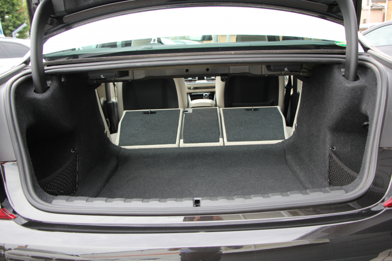 BMW 3シリーズ 320i ｼﾄﾘﾝﾌﾞﾗｯｸｴﾃﾞｨｼｮﾝ 首都圏限定88台 ﾊｲﾗｲﾝ ｵｲｽﾀｰﾚｻﾞｰ ｼｰﾄﾋｰﾀｰ ｺﾝﾌｫｰﾄP 電動ﾄﾗﾝｸ Hi-fiｽﾋﾟｰｶｰ 360度ｶﾒﾗ 19AW 追従ACC ｽﾃｱﾘﾝｸﾞｻﾎﾟｰﾄ ｱｯﾌﾟﾙｶｰﾌﾟﾚｲ ﾀｯﾁ画面HDDﾅﾋﾞLEDﾍｯﾄﾞﾗｲﾄ ｵｰﾄﾊｲﾋﾞｰﾑ 2年保証