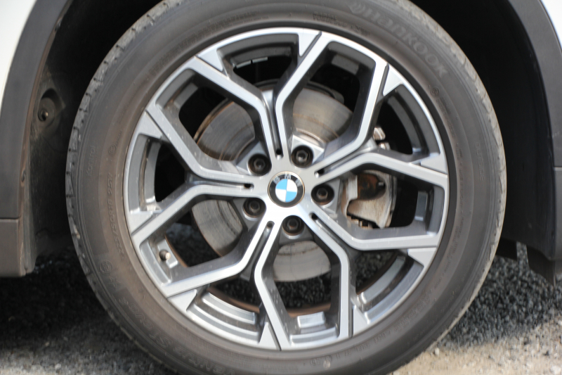 BMW X1 Xdrive18d Xﾗｲﾝ ｴﾃﾞｨｼｮﾝｼﾞｮｲﾌﾟﾗｽ ﾊｲﾗｲﾝ&ｺﾝﾌｫｰﾄP 後期 ﾌｪｲｽﾘﾌﾄ後 真珠色 ﾋｰﾀｰ黒革 追従ACC LEDﾍｯﾄﾞﾗｲﾄ 電動ﾄﾗﾝｸ ﾀｯﾁ画面HDDﾅﾋﾞ衝突軽減ﾌﾞﾚｰｷ 車線逸脱警告 歩行者警告 専用18AW ｳｯﾄﾞﾊﾟﾈﾙ 2年保証