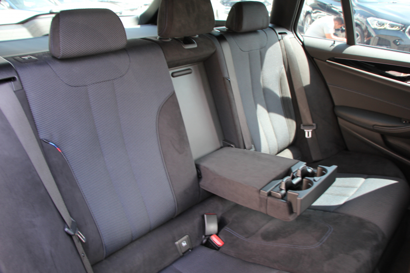 BMW 5シリーズ 523d ﾂｰﾘﾝｸﾞｴﾃﾞｨｼｮﾝﾐｯｼｮﾝｲﾝﾎﾟｯｼﾌﾞﾙ 特別仕様車 ﾊｰﾏﾝｶｰﾄﾞﾝｻﾗｳﾝﾄﾞHUD 専用ﾌﾞﾗｯｸ19AW ﾌﾞﾗｯｸｷﾄﾞﾆｰｸﾞﾘﾙ 追従ACC ｽﾃｱﾘﾝｸﾞｻﾎﾟｰﾄ 360度ｶﾒﾗ Pｱｼｽﾄ ﾀｯﾁ画面HDDﾅﾋﾞTV LEDﾍｯﾄﾞﾗｲﾄ ｵｰﾄﾊｲﾋﾞｰﾑ 2年保証