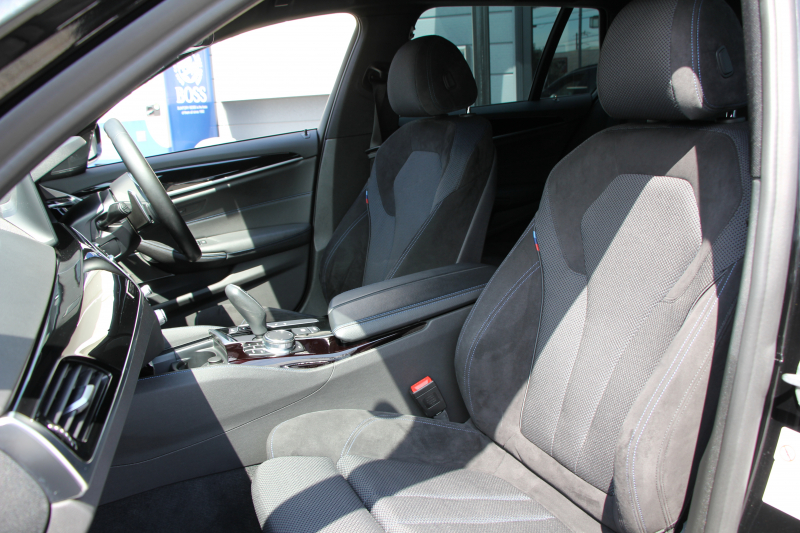 BMW 5シリーズ 523d ﾂｰﾘﾝｸﾞｴﾃﾞｨｼｮﾝﾐｯｼｮﾝｲﾝﾎﾟｯｼﾌﾞﾙ 特別仕様車 ﾊｰﾏﾝｶｰﾄﾞﾝｻﾗｳﾝﾄﾞHUD 専用ﾌﾞﾗｯｸ19AW ﾌﾞﾗｯｸｷﾄﾞﾆｰｸﾞﾘﾙ 追従ACC ｽﾃｱﾘﾝｸﾞｻﾎﾟｰﾄ 360度ｶﾒﾗ Pｱｼｽﾄ ﾀｯﾁ画面HDDﾅﾋﾞTV LEDﾍｯﾄﾞﾗｲﾄ ｵｰﾄﾊｲﾋﾞｰﾑ 2年保証