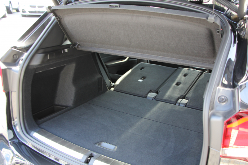 BMW X1 Xdrive18d Mｽﾎﾟｰﾂ ﾊｲﾗｲﾝ ｺﾝﾌｫｰﾄP 後期 ﾌｪｲｽﾘﾌﾄ後 ﾋｰﾀｰ黒革 Mｼｰﾄﾍﾞﾙﾄ ﾜｲﾔﾚｽ充電 電動ｼｰﾄ LEDﾍｯﾄﾞﾗｲﾄ 追従ACC ﾀｯﾁﾊﾟﾈﾙ対応HDDﾅﾋﾞ新ﾒｰﾀｰ Bluetooth接続 Pｱｼｽﾄ 電動ﾄﾗﾝｸ 衝突軽減ﾌﾞﾚｰｷ 車線逸脱警告 歩行者警告 2年保証