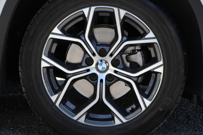 BMW X1 Xdrive18d Xﾗｲﾝ ｴﾃﾞｨｼｮﾝｼﾞｮｲﾌﾟﾗｽ 1ｵｰﾅ ﾊｲﾗｲﾝ&ｺﾝﾌｫｰﾄP 後期 ﾌｪｲｽﾘﾌﾄ後 真珠色 ﾋｰﾀｰ黒革 追従ACC LEDﾍｯﾄﾞﾗｲﾄ 電動ﾄﾗﾝｸ ﾀｯﾁ画面HDDﾅﾋﾞ衝突軽減ﾌﾞﾚｰｷ 車線逸脱警告 歩行者警告 専用18AW ｳｯﾄﾞﾊﾟﾈﾙ 2年保証