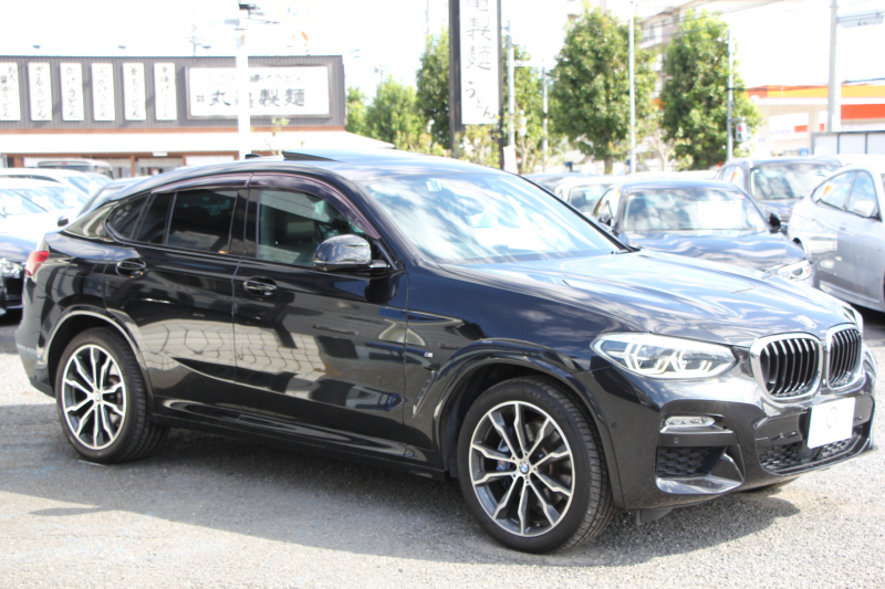 BMW X4 Xdrive30i Mｽﾎﾟｰﾂ ｾﾚｸﾄP ﾊﾟﾉﾗﾏｻﾝﾙｰﾌ 全席ﾋｰﾀｰ黒革 ｱｸﾃｨﾌﾞﾍﾞﾝﾁﾚｰｼｮﾝ ﾊｰﾏﾝｶｰﾄﾞﾝ ｼﾞｪｽﾁｬｰC 液晶ﾒｰﾀｰ 追従ACC ｽﾃｱﾘﾝｸﾞｻﾎﾟｰﾄ HUD ｵﾌﾟｼｮﾝ20AW ﾀｯﾁ画面HDDﾅﾋﾞ360度ｶﾒﾗ LEDﾍｯﾄﾞﾗｲﾄ ｵｰﾄﾊｲﾋﾞｰﾑ 電動ﾄﾗﾝｸ 2年保証