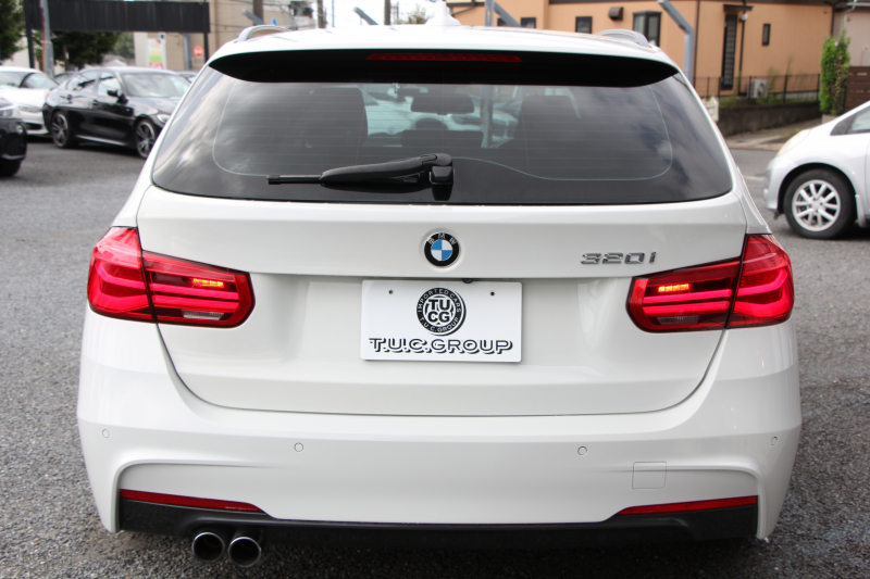 BMW 3シリーズ 320i ﾂｰﾘﾝｸﾞMｽﾎﾟｰﾂ 最終ﾓﾃﾞﾙ 新ｴﾝｼﾞﾝ ｼｰﾄﾋｰﾀｰ LEDﾍｯﾄﾞﾗｲﾄ&ﾃｰﾙ NEWﾙｰﾑﾐﾗｰ 追従ACC ﾚｰﾝﾁｪﾝｼﾞ警告 ﾀｯﾁﾊﾟﾈﾙ対応HDDﾅﾋﾞ Bｶﾒﾗ Bluetooth接続 ﾊﾟﾄﾞﾙｼﾌﾄ 電動ﾄﾗﾝｸ 衝突軽減ﾌﾞﾚｰｷ 車線逸脱警告 歩行者警告 2年保証