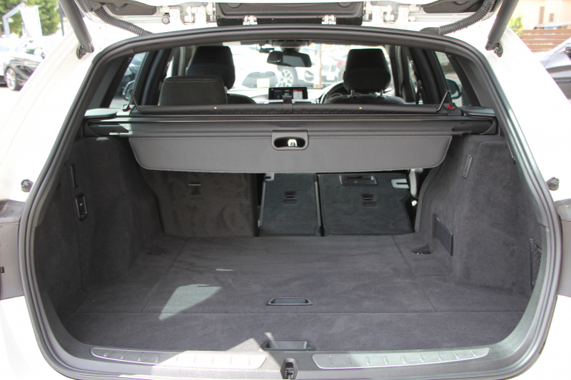 BMW 3シリーズ 320i ﾂｰﾘﾝｸﾞMｽﾎﾟｰﾂ 最終ﾓﾃﾞﾙ 新ｴﾝｼﾞﾝ ｼｰﾄﾋｰﾀｰ LEDﾍｯﾄﾞﾗｲﾄ&ﾃｰﾙ NEWﾙｰﾑﾐﾗｰ 追従ACC ﾚｰﾝﾁｪﾝｼﾞ警告 ﾀｯﾁﾊﾟﾈﾙ対応HDDﾅﾋﾞ Bｶﾒﾗ Bluetooth接続 ﾊﾟﾄﾞﾙｼﾌﾄ 電動ﾄﾗﾝｸ 衝突軽減ﾌﾞﾚｰｷ 車線逸脱警告 歩行者警告 2年保証