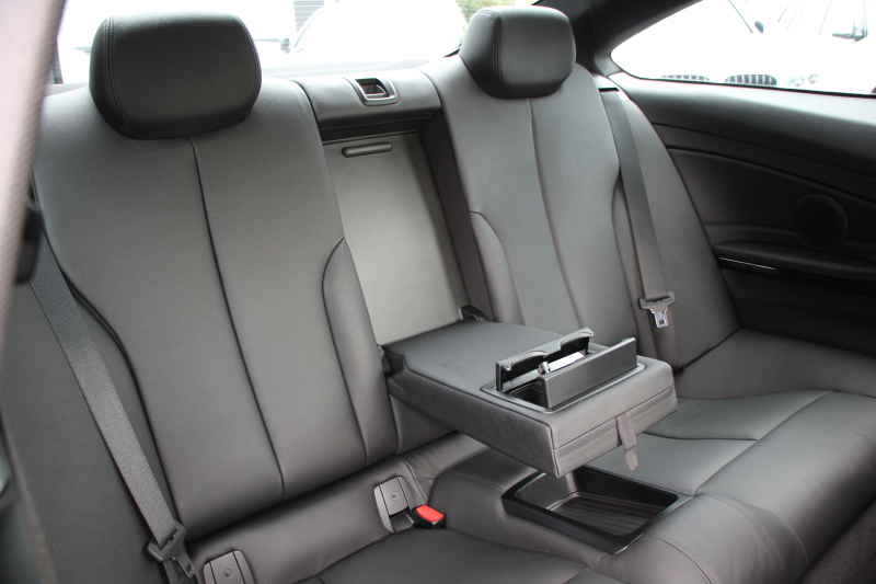 BMW 4シリーズ 428i ｸｰﾍﾟMｽﾎﾟｰﾂ 高出力 245馬力 ﾋｰﾀｰ黒革 LEDﾍｯﾄﾞﾗｲﾄ 追従ACC HUD ｵﾌﾟｼｮﾝ19AW 左右出しﾏﾌﾗｰ 衝突軽減ﾌﾞﾚｰｷ 車線逸脱警告 歩行者警告 ﾀｯﾁﾊﾟｯﾄﾞ対応HDDﾅﾋﾞｽﾏｰﾄｷｰ Bluetooth接続 2年保証