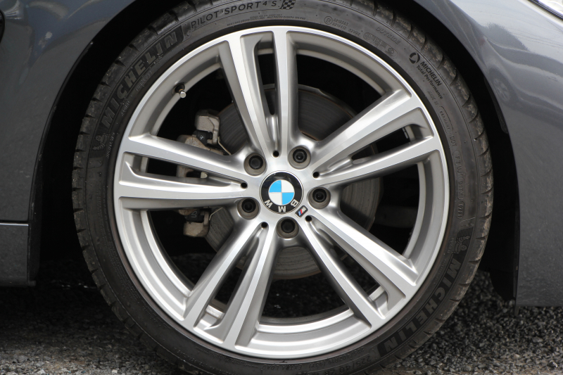 BMW 4シリーズ 428i ｸｰﾍﾟMｽﾎﾟｰﾂ 高出力 245馬力 ﾋｰﾀｰ黒革 LEDﾍｯﾄﾞﾗｲﾄ 追従ACC HUD ｵﾌﾟｼｮﾝ19AW 左右出しﾏﾌﾗｰ 衝突軽減ﾌﾞﾚｰｷ 車線逸脱警告 歩行者警告 ﾀｯﾁﾊﾟｯﾄﾞ対応HDDﾅﾋﾞｽﾏｰﾄｷｰ Bluetooth接続 2年保証