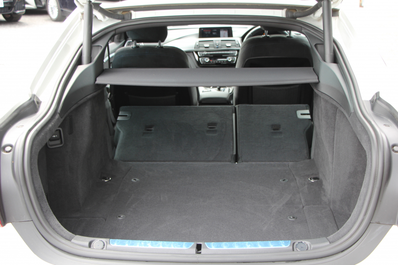 BMW 4シリーズ 420i ｸﾞﾗﾝｸｰﾍﾟMｽﾎﾟｰﾂ LCI後期 1ｵｰﾅ ﾌｪｲｽﾘﾌﾄ後 ｼｰﾄﾋｰﾀｰ 追従ACC LEDﾍｯﾄﾞﾗｲﾄ&ﾃｰﾙ&ﾌｫｸﾞｵﾌﾟｼｮﾝ19AW ﾀｯﾁ画面HDDﾅﾋﾞTV Bｶﾒﾗ 電動ﾄﾗﾝｸ ｽﾏｰﾄｷｰ 液晶ﾒｰﾀｰ Hi-fiｽﾋﾟｰｶｰ 衝突軽減ﾌﾞﾚｰｷ 車線逸脱警告 歩行者警告 2年保証