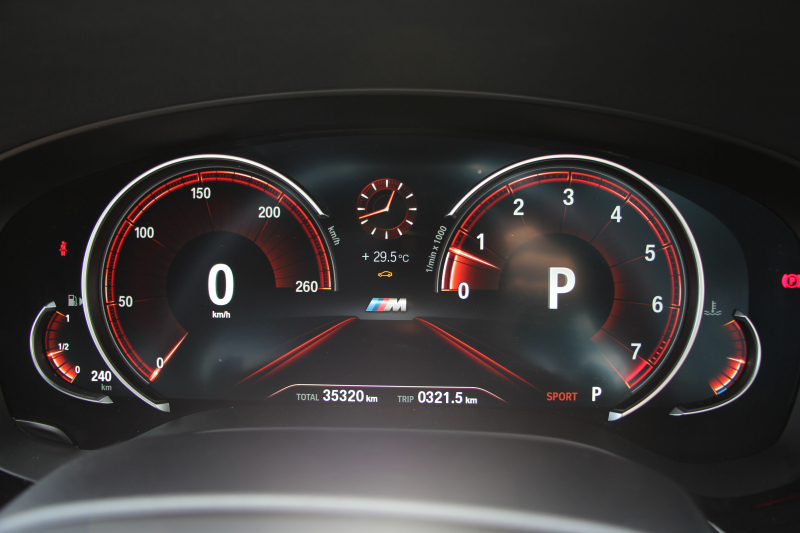 BMW 5シリーズ 540i Xdrive Mｽﾎﾟｰﾂ ｲﾉﾍﾞｰｼｮﾝ&ｺﾝﾌｫｰﾄP 直6ﾀｰﾎﾞ4WD 340馬力 ｻﾝﾙｰﾌ 全席ﾋｰﾀｰ黒革 ﾏｯｻｰｼﾞ&ﾍﾞﾝﾁﾚｰｼｮﾝ ｼﾞｪｽﾁｬｰC 純正可変&ｼｭﾆｯﾂｧｰｻｽ 3Ddesign20AW 液晶ﾒｰﾀｰ HUD 追従ACC LEDﾍｯﾄﾞﾗｲﾄ ﾀｯﾁ画面HDDﾅﾋﾞTV Mspﾌﾞﾚｰｷ 2年保証