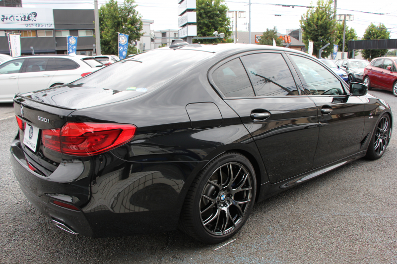 BMW 5シリーズ 530i ｴﾃﾞｨｼｮﾝﾐｯｼｮﾝｲﾝﾎﾟｯｼﾌﾞﾙ 特別仕様車 高出力 252馬力 1ｵ-ﾅ ﾅｲﾄﾌﾞﾙｰﾚｻﾞｰ 全席ﾋｰﾀｰ H&Rﾀﾞｳﾝｻｽ&純正可変 RAYSﾎﾑﾗ19AW HUD ﾊｰﾏﾝｶｰﾄﾞﾝ 追従ACC ｽﾃｱｻﾎﾟｰﾄ ﾀｯﾁ画面HDDﾅﾋﾞTV LEDﾍｯﾄﾞﾗｲﾄ ｵｰﾄﾊｲﾋﾞｰﾑ 電動ﾄﾗﾝｸ 360度ｶﾒﾗ 2年保証