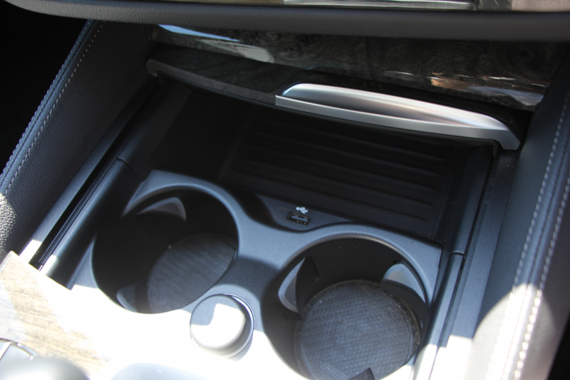 BMW 5シリーズ 530i ﾂｰﾘﾝｸﾞMｽﾎﾟｰﾂ ｾﾚｸﾄP 型式変更後｢ABA-JT20｣ 252馬力 ﾊﾟﾉﾗﾏｻﾝﾙｰﾌ ﾊｰﾏﾝｶｰﾄﾞﾝ 4ｿﾞｰﾝｴｱｺﾝ 全席ﾋｰﾀｰ黒革 HUD 追従ACC ｽﾃｱﾘﾝｸﾞｻﾎﾟｰﾄ 変更後全面液晶ﾒｰﾀｰ ﾀｯﾁ画面HDDﾅﾋﾞTV 360度ｶﾒﾗ 2年保証