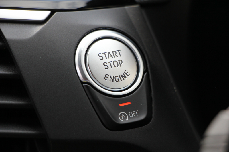 BMW X3 Xdrive20d Xﾗｲﾝ 真珠色 1ｵｰﾅ 全席ﾋｰﾀｰ茶革 HUD 追従ACC ｽﾃｱﾘﾝｸﾞｻﾎﾟｰﾄ 液晶ﾒｰﾀｰ ﾀｯﾁ画面対応HDDﾅﾋﾞTV LEDﾍｯﾄﾞﾗｲﾄ ｵｰﾄﾊｲﾋﾞｰﾑ 360度ｶﾒﾗ 電動ﾄﾗﾝｸ 衝突軽減ﾌﾞﾚｰｷ 車線逸脱警告 歩行者警告 2年保証