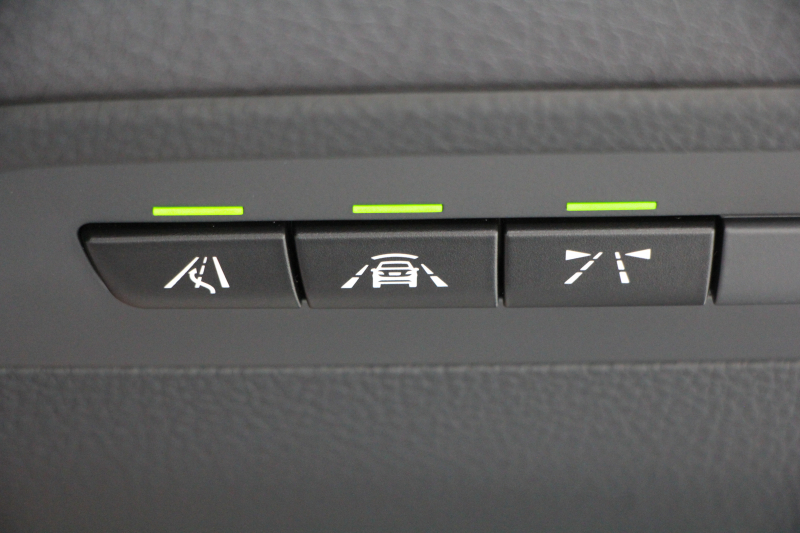 BMW 4シリーズ 440i ｶﾌﾞﾘｵﾚ Mｽﾎﾟｰﾂ 変更後B58新ｴﾝｼﾞﾝ 326馬力 直6ﾀｰﾎﾞ電動ｵｰﾌﾟﾝ 後期ﾃｰﾙ ﾋｰﾀｰ黒革 LEDﾍｯﾄﾞﾗｲﾄ 追従ACC HUD ﾚｰﾝﾁｪﾝｼﾞ警告 vorsteiner20AW KW車高調 3Dﾃﾞｻﾞｲﾝｽﾎﾟｲﾗｰ M4ﾄﾞｱﾐﾗｰ 2年保証