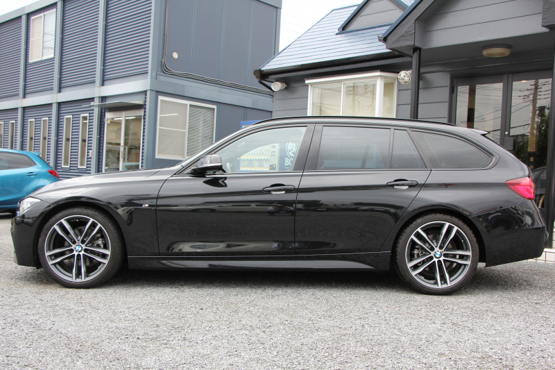 BMW 3シリーズ 320i ﾂｰﾘﾝｸﾞMｽﾎﾟｰﾂ ｴﾃﾞｨｼｮﾝｼｬﾄﾞｰ 1ｵｰﾅ 後期 限定車 新ｴﾝｼﾞﾝ 液晶ﾒｰﾀｰ ﾋｰﾀｰ黒革 ﾌﾞﾙｰｽﾃｯﾁ 19AW ﾀﾞｰｸLEDﾍｯﾄﾞﾗｲﾄ&ﾃｰﾙ 追従ACC ﾚｰﾝﾁｪﾝｼﾞ警告 ﾀｯﾁﾊﾟﾈﾙ対応HDDﾅﾋﾞﾌﾙｾｸﾞTV  Bluetooth接続 Bｶﾒﾗ 電動ﾄﾗﾝｸ 2年保証