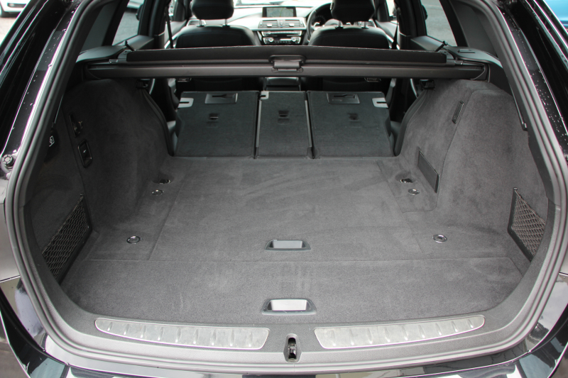 BMW 3シリーズ 320i ﾂｰﾘﾝｸﾞMｽﾎﾟｰﾂ ｴﾃﾞｨｼｮﾝｼｬﾄﾞｰ 1ｵｰﾅ 後期 限定車 新ｴﾝｼﾞﾝ 液晶ﾒｰﾀｰ ﾋｰﾀｰ黒革 ﾌﾞﾙｰｽﾃｯﾁ 19AW ﾀﾞｰｸLEDﾍｯﾄﾞﾗｲﾄ&ﾃｰﾙ 追従ACC ﾚｰﾝﾁｪﾝｼﾞ警告 ﾀｯﾁﾊﾟﾈﾙ対応HDDﾅﾋﾞﾌﾙｾｸﾞTV  Bluetooth接続 Bｶﾒﾗ 電動ﾄﾗﾝｸ 2年保証