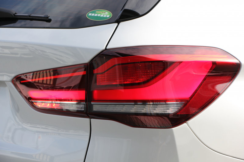 BMW X1 Xdrive18d Xﾗｲﾝ ｴﾃﾞｨｼｮﾝｼﾞｮｲﾌﾟﾗｽ ﾊｲﾗｲﾝ&ｺﾝﾌｫｰﾄP 後期 ﾌｪｲｽﾘﾌﾄ後 真珠色 ﾋｰﾀｰ黒革 追従ACC LEDﾍｯﾄﾞﾗｲﾄ 電動ﾄﾗﾝｸ ﾀｯﾁ画面HDDﾅﾋﾞ衝突軽減ﾌﾞﾚｰｷ 車線逸脱警告 歩行者警告 専用18AW ｳｯﾄﾞﾊﾟﾈﾙ 2年保証