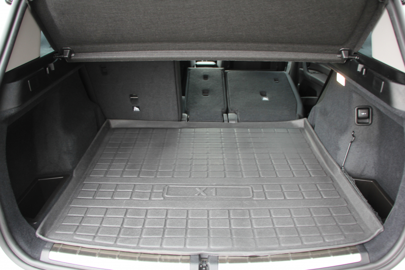 BMW X1 Xdrive18d Xﾗｲﾝ ｴﾃﾞｨｼｮﾝｼﾞｮｲﾌﾟﾗｽ ﾊｲﾗｲﾝ&ｺﾝﾌｫｰﾄP 後期 ﾌｪｲｽﾘﾌﾄ後 真珠色 ﾋｰﾀｰ黒革 追従ACC LEDﾍｯﾄﾞﾗｲﾄ 電動ﾄﾗﾝｸ ﾀｯﾁ画面HDDﾅﾋﾞ衝突軽減ﾌﾞﾚｰｷ 車線逸脱警告 歩行者警告 専用18AW ｳｯﾄﾞﾊﾟﾈﾙ 2年保証