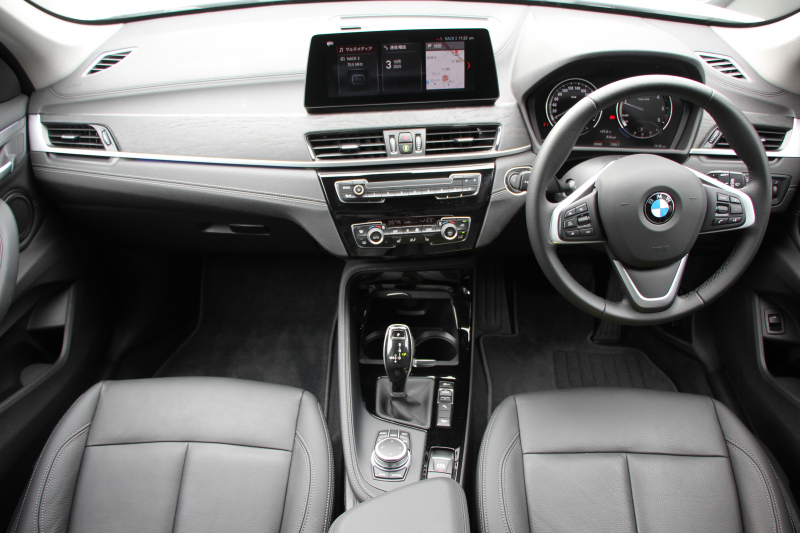 BMW X1 Xdrive18d Xﾗｲﾝ ｴﾃﾞｨｼｮﾝｼﾞｮｲﾌﾟﾗｽ ﾊｲﾗｲﾝ&ｺﾝﾌｫｰﾄP 後期 ﾌｪｲｽﾘﾌﾄ後 真珠色 ﾋｰﾀｰ黒革 追従ACC LEDﾍｯﾄﾞﾗｲﾄ 電動ﾄﾗﾝｸ ﾀｯﾁ画面HDDﾅﾋﾞ衝突軽減ﾌﾞﾚｰｷ 車線逸脱警告 歩行者警告 専用18AW ｳｯﾄﾞﾊﾟﾈﾙ 2年保証