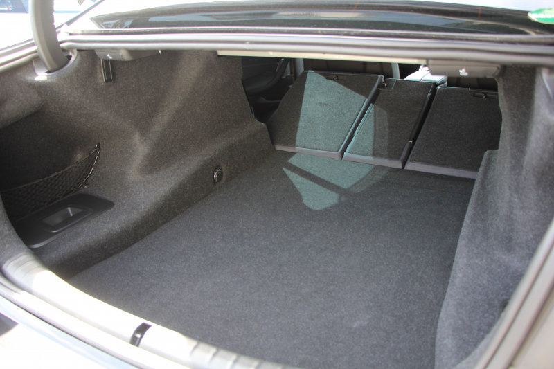 BMW 5シリーズ 530i ｴﾃﾞｨｼｮﾝﾐｯｼｮﾝｲﾝﾎﾟｯｼﾌﾞﾙ 特別仕様車 252馬力 ﾅｲﾄﾌﾞﾙｰﾚｻﾞｰ ｱﾀﾞﾌﾟﾃｨﾌﾞｻｽ ﾊｰﾏﾝｶｰﾄﾞﾝ HUD 追従ACC ｽﾃｱﾘﾝｸﾞｻﾎﾟｰﾄ ﾀｯﾁ画面HDDﾅﾋﾞTV LEDﾍｯﾄﾞﾗｲﾄ ｵｰﾄﾊｲﾋﾞｰﾑ 電動ﾄﾗﾝｸ 360度ｶﾒﾗ 全席ﾋｰﾀｰ 専用ﾌﾞﾗｯｸ19AW 2年保証