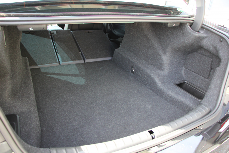 BMW 5シリーズ 530i ｴﾃﾞｨｼｮﾝﾐｯｼｮﾝｲﾝﾎﾟｯｼﾌﾞﾙ 特別仕様車 252馬力 ﾅｲﾄﾌﾞﾙｰﾚｻﾞｰ ｱﾀﾞﾌﾟﾃｨﾌﾞｻｽ ﾊｰﾏﾝｶｰﾄﾞﾝ HUD 追従ACC ｽﾃｱﾘﾝｸﾞｻﾎﾟｰﾄ ﾀｯﾁ画面HDDﾅﾋﾞTV LEDﾍｯﾄﾞﾗｲﾄ ｵｰﾄﾊｲﾋﾞｰﾑ 電動ﾄﾗﾝｸ 360度ｶﾒﾗ 全席ﾋｰﾀｰ 専用ﾌﾞﾗｯｸ19AW 2年保証