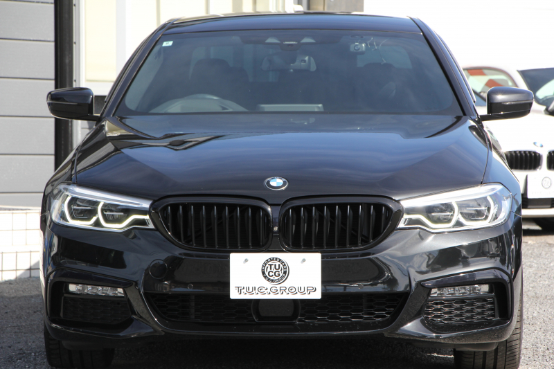 BMW 5シリーズ 530i ｴﾃﾞｨｼｮﾝﾐｯｼｮﾝｲﾝﾎﾟｯｼﾌﾞﾙ 特別仕様車 252馬力 ﾅｲﾄﾌﾞﾙｰﾚｻﾞｰ ｱﾀﾞﾌﾟﾃｨﾌﾞｻｽ ﾊｰﾏﾝｶｰﾄﾞﾝ HUD 追従ACC ｽﾃｱﾘﾝｸﾞｻﾎﾟｰﾄ ﾀｯﾁ画面HDDﾅﾋﾞTV LEDﾍｯﾄﾞﾗｲﾄ ｵｰﾄﾊｲﾋﾞｰﾑ 電動ﾄﾗﾝｸ 360度ｶﾒﾗ 全席ﾋｰﾀｰ 専用ﾌﾞﾗｯｸ19AW 2年保証