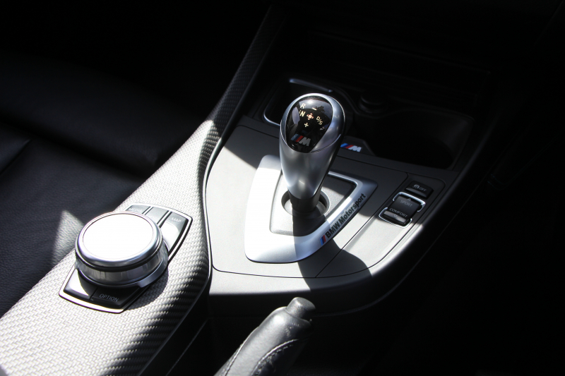 BMW Mシリーズ M2ｸｰﾍﾟMDCT 370馬力 直6ﾀｰﾎﾞ7速DCT ﾋｰﾀｰ黒革 ﾊｰﾏﾝｶｰﾄﾞﾝｻｳﾝﾄﾞiﾄﾞﾗｲﾌﾞHDDﾅﾋﾞBｶﾒﾗ 専用19AW 衝突軽減ﾌﾞﾚｰｷ 車線逸脱警告 歩行者警告 ﾌﾞﾚｰｷ付ｸﾙｺﾝ ｽﾏｰﾄｷｰ ｶｰﾎﾞﾝｲﾝﾃﾘｱﾄﾘﾑ ﾊﾟﾄﾞﾙｼﾌﾄ 2年保証