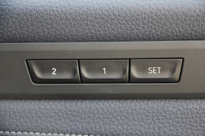 BMW 5シリーズ 523i ﾂｰﾘﾝｸﾞｴﾃﾞｨｼｮﾝﾐｯｼｮﾝｲﾝﾎﾟｯｼﾌﾞﾙ 特別仕様車 ﾅｲﾄﾌﾞﾙｰﾚｻﾞｰ HUD ﾊｰﾏﾝｶｰﾄﾞﾝ 追従ACC ｽﾃｱﾘﾝｸﾞｻﾎﾟｰﾄ ﾀｯﾁ画面HDDﾅﾋﾞTV LEDﾍｯﾄﾞﾗｲﾄ ｵｰﾄﾊｲﾋﾞｰﾑ 電動ﾄﾗﾝｸ 360度ｶﾒﾗ 全席ﾋｰﾀｰ ﾌﾞﾗｯｸ19AW 2年保証