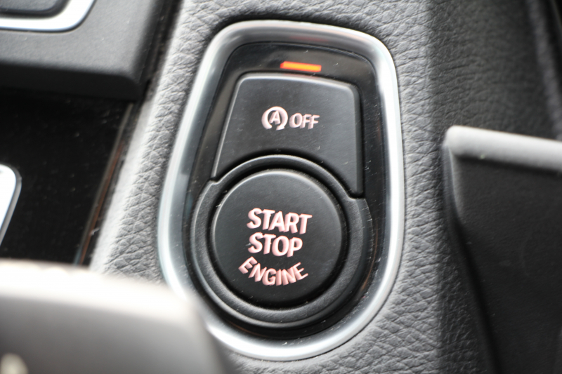 BMW Mシリーズ M2ｸｰﾍﾟMDCT 370馬力 直6ﾀｰﾎﾞ7速DCT ﾋｰﾀｰ黒革 Mﾊﾟﾌｫｰﾏﾝｽｽﾃｱﾘﾝｸﾞｶｰﾎﾞﾝﾘｯﾌﾟｽﾎﾟｲﾗｰ 3Ddesignｴｱﾛ HDDﾅﾋﾞBｶﾒﾗ 専用19AW 衝突軽減ﾌﾞﾚｰｷ 車線逸脱警告 歩行者警告 ﾌﾞﾚｰｷ付ｸﾙｺﾝ ｽﾏｰﾄｷｰ ｶｰﾎﾞﾝｲﾝﾃﾘｱﾄﾘﾑ ﾊﾟﾄﾞﾙｼﾌﾄ 2年保証