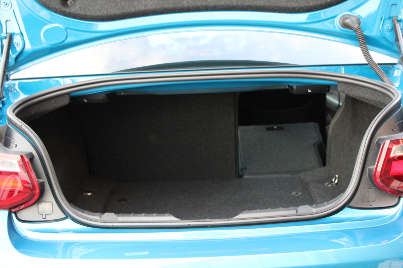 BMW Mシリーズ M2ｸｰﾍﾟMDCT 370馬力 直6ﾀｰﾎﾞ7速DCT ﾋｰﾀｰ黒革 Mﾊﾟﾌｫｰﾏﾝｽｽﾃｱﾘﾝｸﾞｶｰﾎﾞﾝﾘｯﾌﾟｽﾎﾟｲﾗｰ 3Ddesignｴｱﾛ HDDﾅﾋﾞBｶﾒﾗ 専用19AW 衝突軽減ﾌﾞﾚｰｷ 車線逸脱警告 歩行者警告 ﾌﾞﾚｰｷ付ｸﾙｺﾝ ｽﾏｰﾄｷｰ ｶｰﾎﾞﾝｲﾝﾃﾘｱﾄﾘﾑ ﾊﾟﾄﾞﾙｼﾌﾄ 2年保証