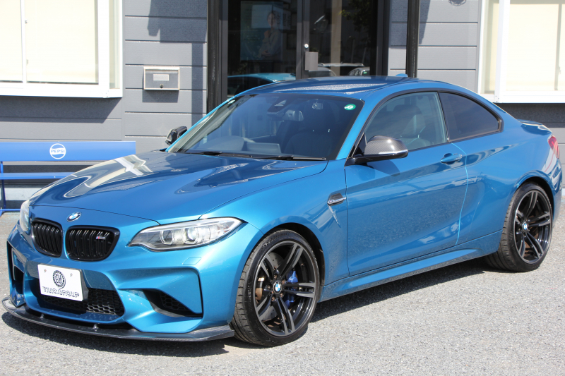 BMW Mシリーズ M2ｸｰﾍﾟMDCT 370馬力 直6ﾀｰﾎﾞ7速DCT ﾋｰﾀｰ黒革 Mﾊﾟﾌｫｰﾏﾝｽｽﾃｱﾘﾝｸﾞｶｰﾎﾞﾝﾘｯﾌﾟｽﾎﾟｲﾗｰ 3Ddesignｴｱﾛ HDDﾅﾋﾞBｶﾒﾗ 専用19AW 衝突軽減ﾌﾞﾚｰｷ 車線逸脱警告 歩行者警告 ﾌﾞﾚｰｷ付ｸﾙｺﾝ ｽﾏｰﾄｷｰ ｶｰﾎﾞﾝｲﾝﾃﾘｱﾄﾘﾑ ﾊﾟﾄﾞﾙｼﾌﾄ 2年保証
